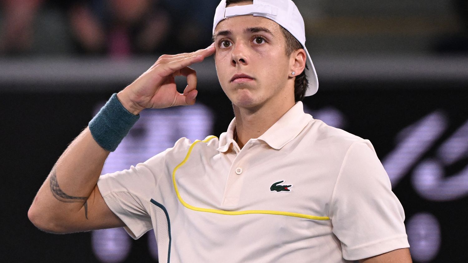 Australian Open 2024: junior finalist, handball player's shoulder... Three things to know about Arthur Cazaux, winner of the Holger Runa