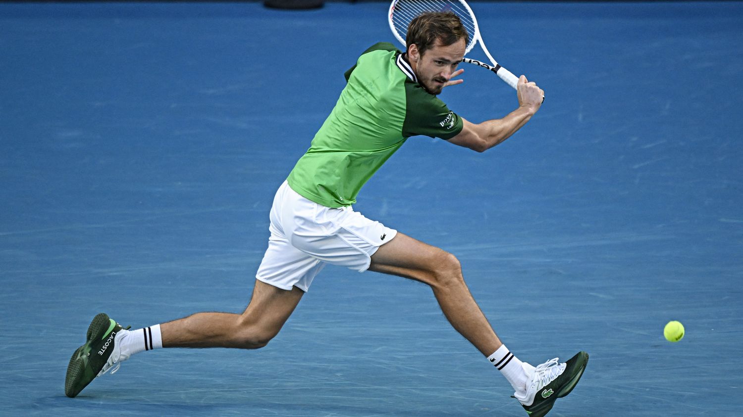 Australian Open: Medvedev joins Sinner in final... Relive his win against Zverev