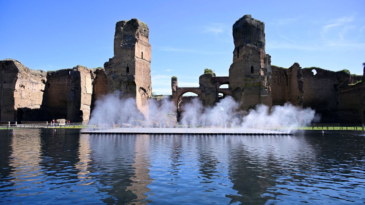 In Rome, a modern pool offers new reflections on the ancient Baths of Caracalla