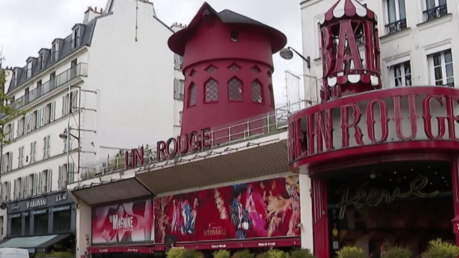 Moulin Rouge: the famous Parisian cabaret has lost its wings