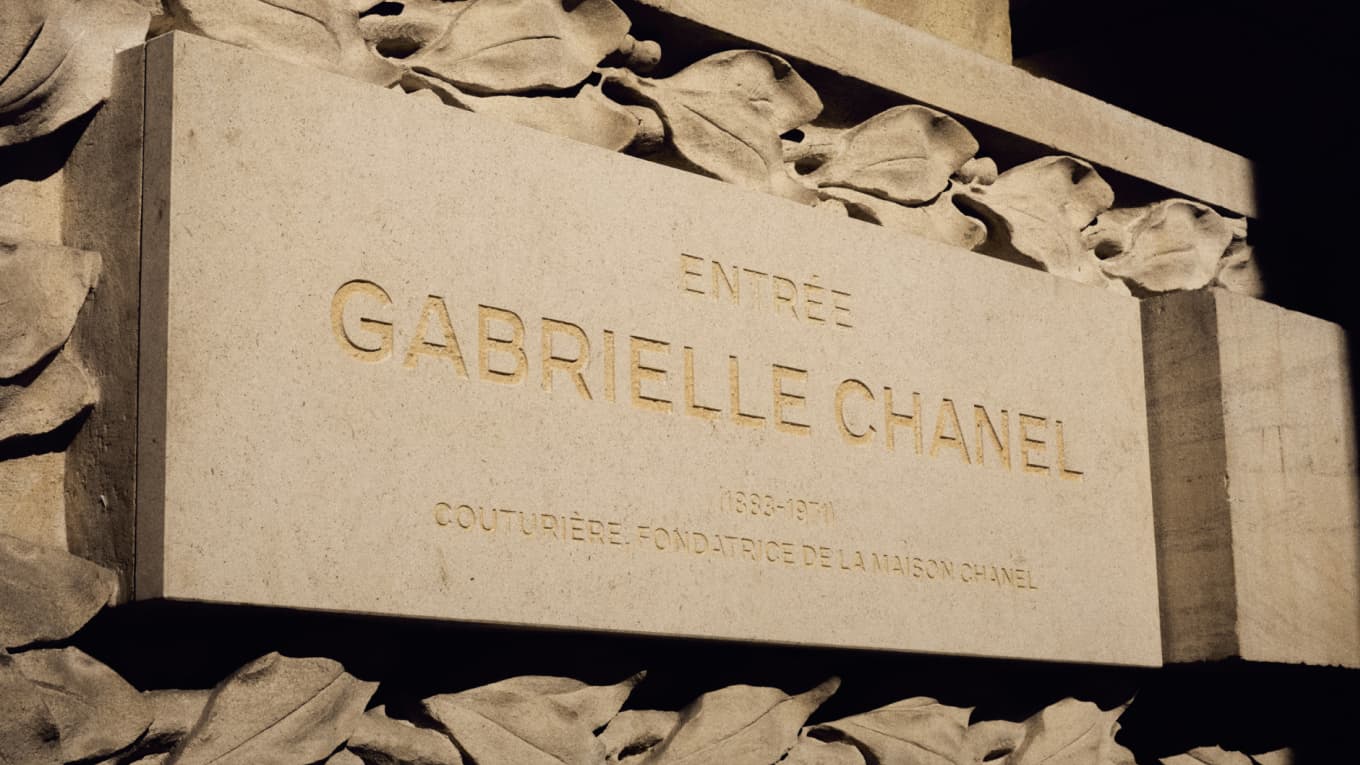 The Grand Palais celebrates Gabrielle Chanel with the official name of the entrance to the ship