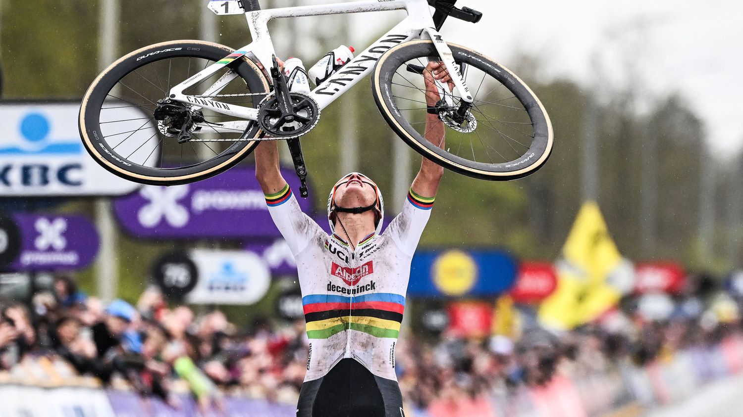 Tour of Flanders: Mathieu van der Poel wins the race to win his fifth monument