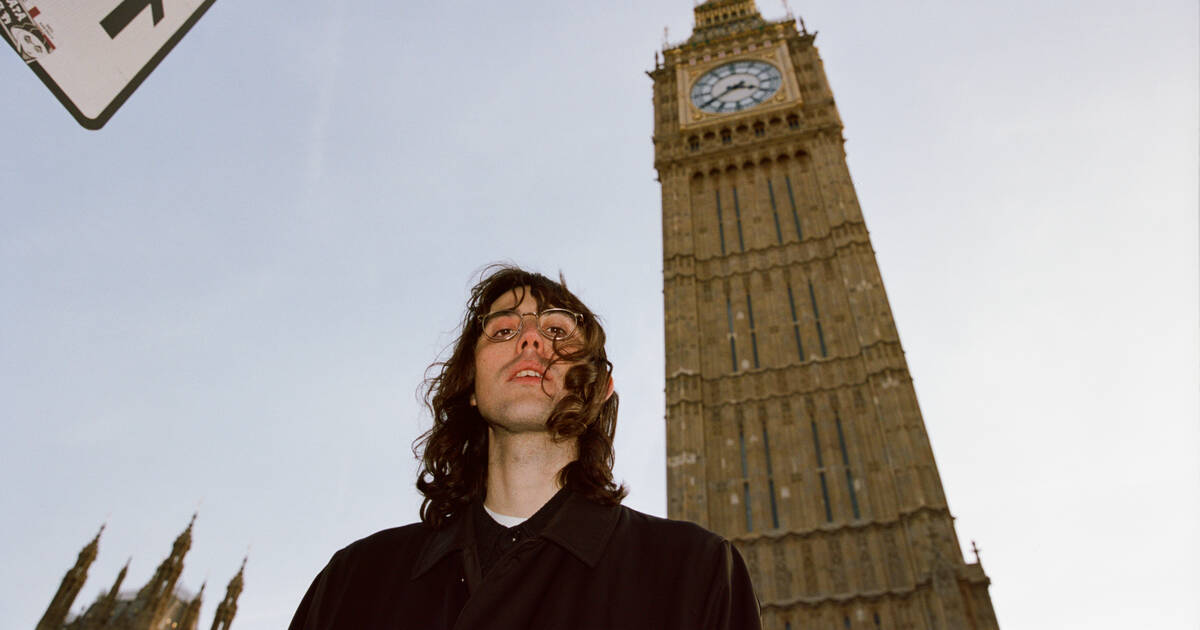 With the album "Britpop" AG Cook organizes a party in the clouds